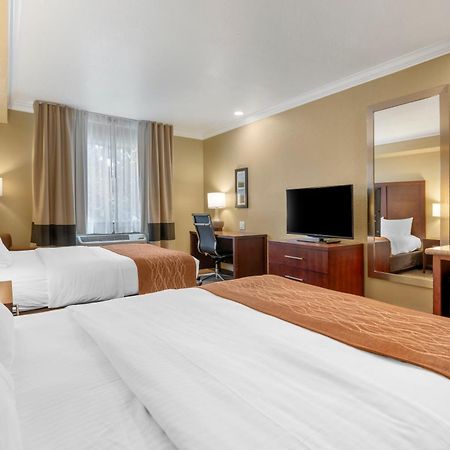 Comfort Inn Арката Екстер'єр фото