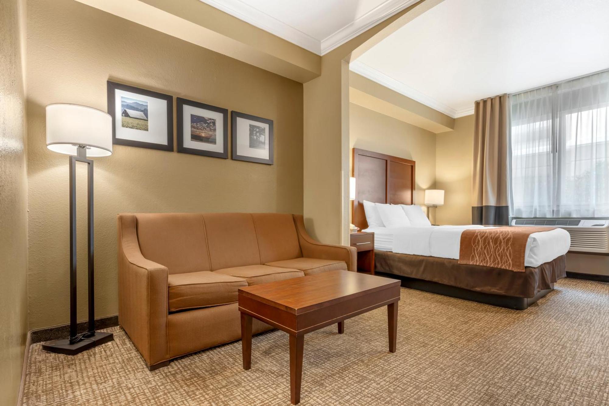 Comfort Inn Арката Екстер'єр фото