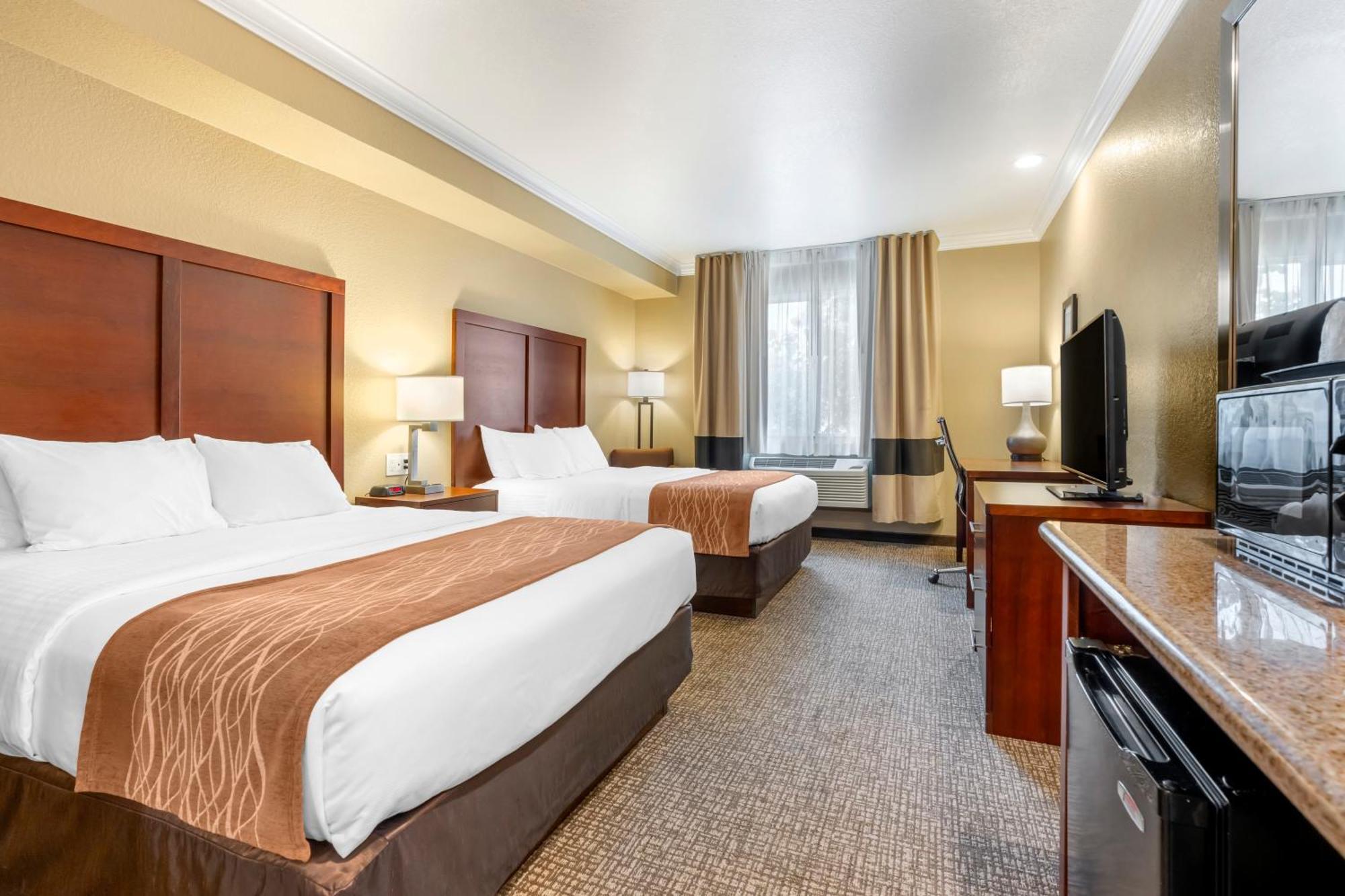Comfort Inn Арката Екстер'єр фото