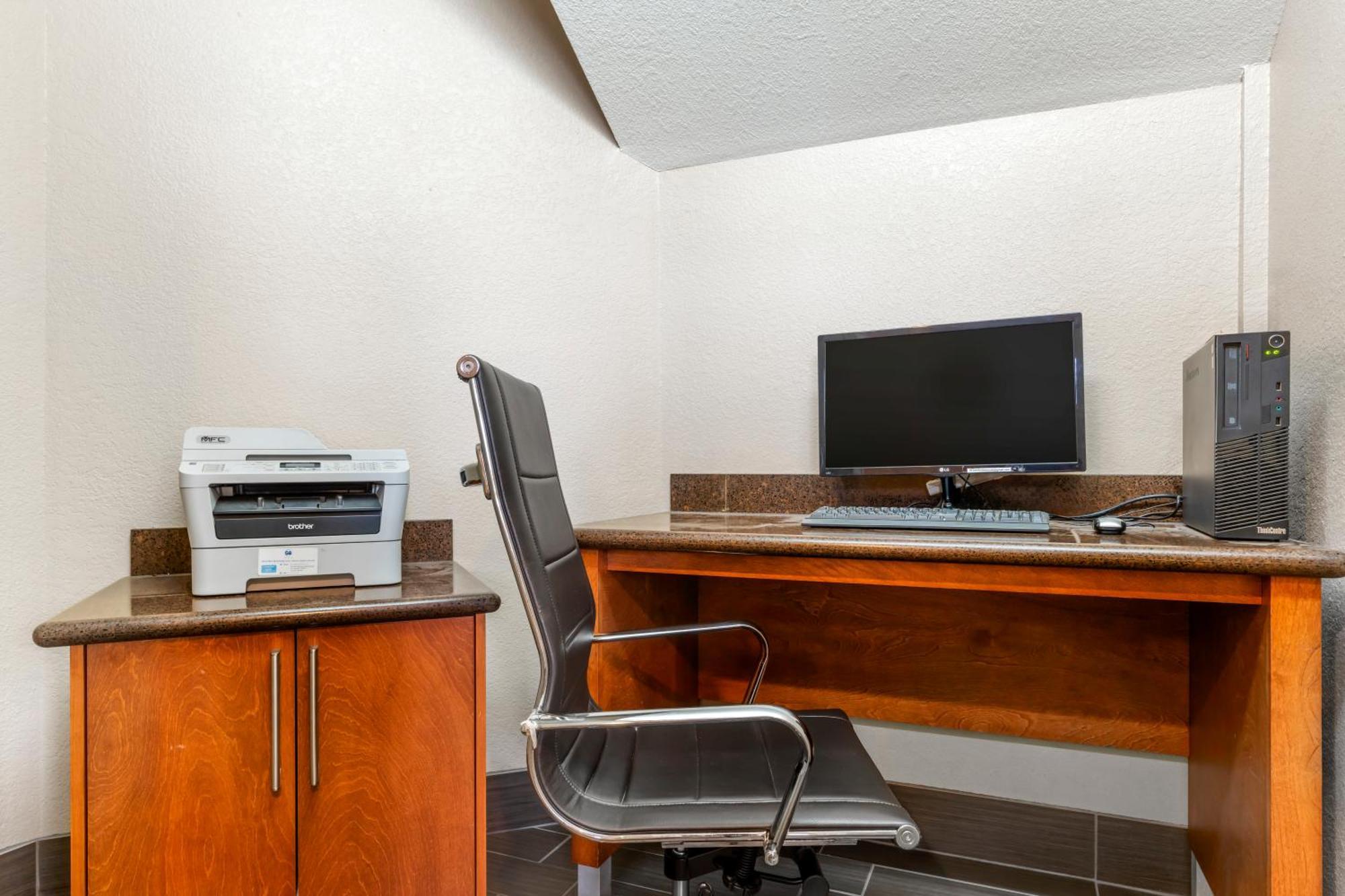 Comfort Inn Арката Екстер'єр фото