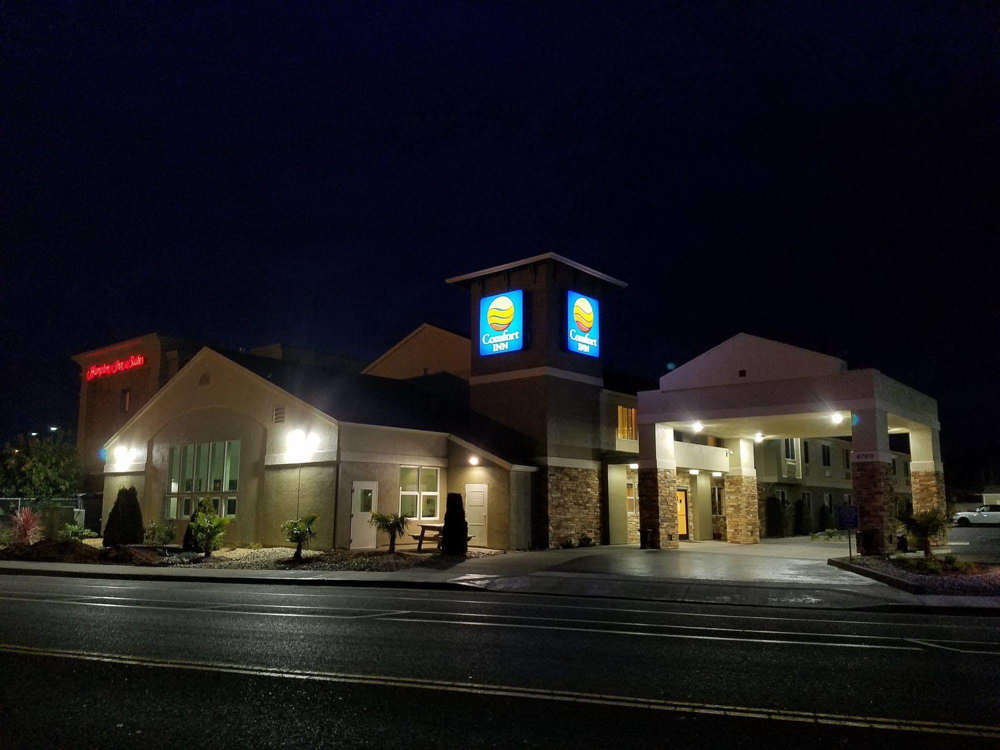 Comfort Inn Арката Екстер'єр фото